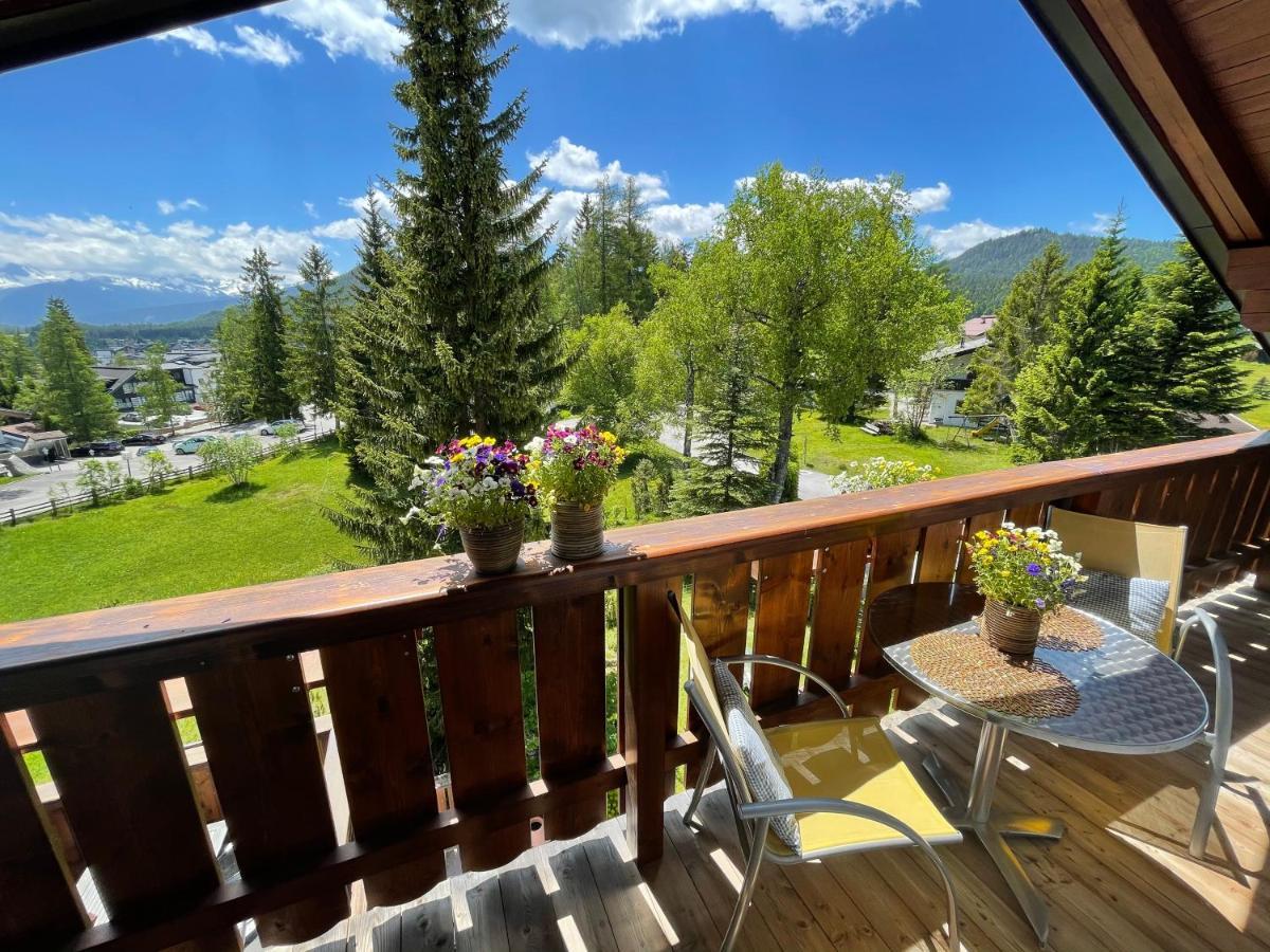 Landhaus Charlotte Am Geigenbuehel -Apartments Seefeld in Tirol Buitenkant foto