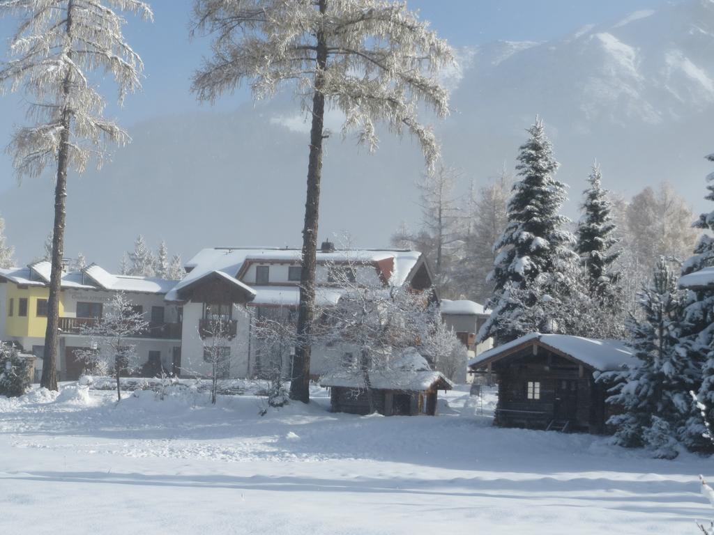 Landhaus Charlotte Am Geigenbuehel -Apartments Seefeld in Tirol Buitenkant foto