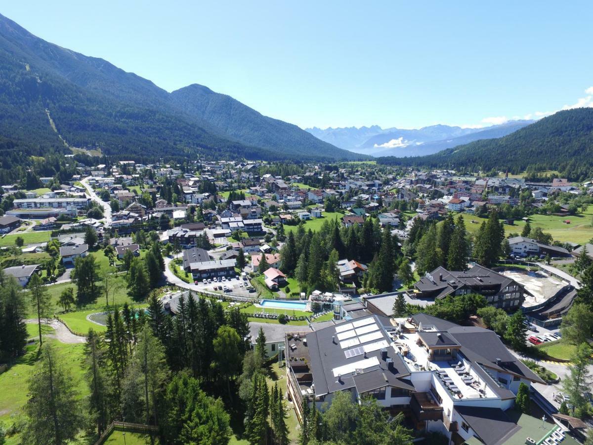 Landhaus Charlotte Am Geigenbuehel -Apartments Seefeld in Tirol Buitenkant foto